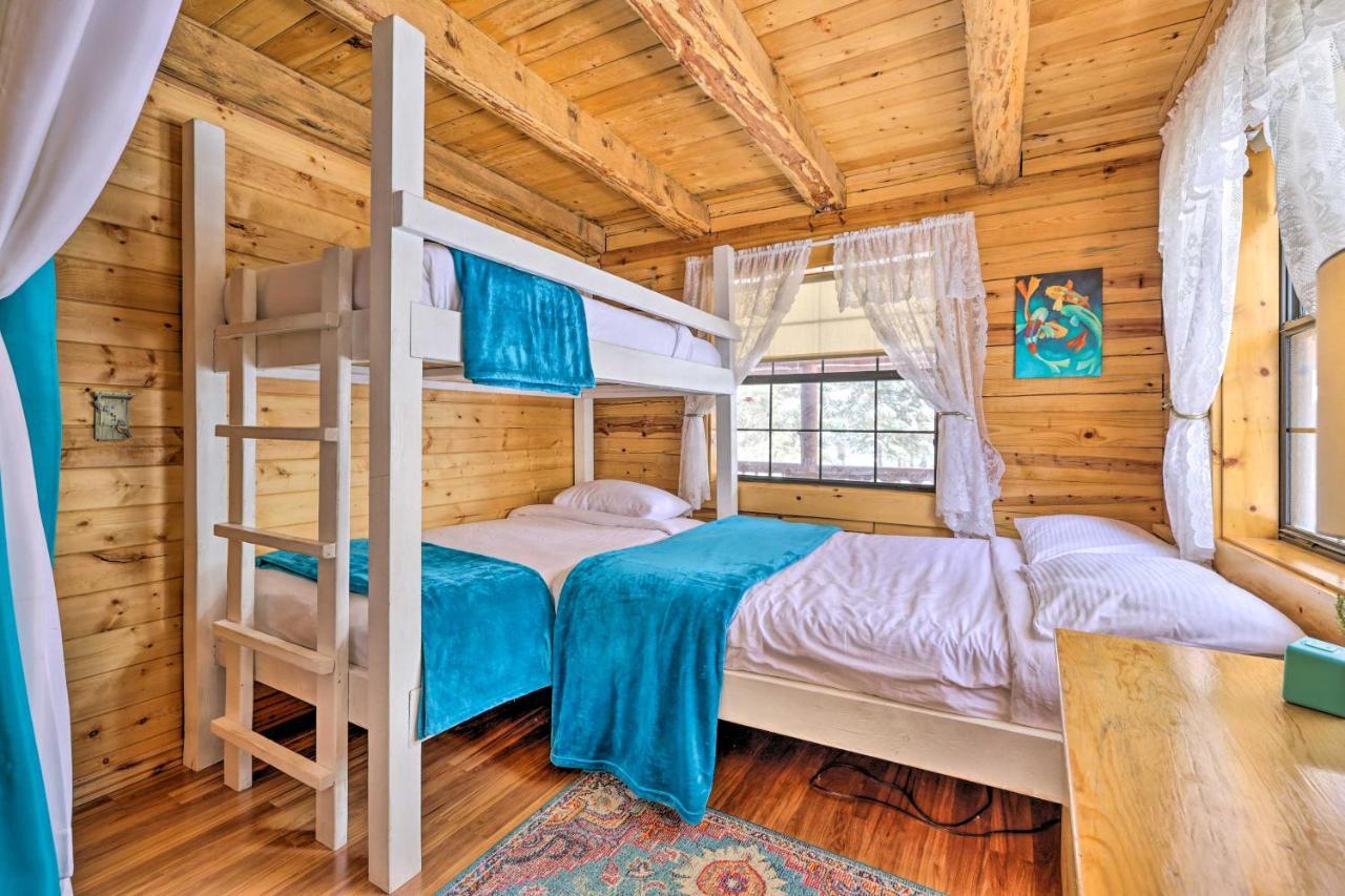 Rustic Duck Creek Village Cabin With Fire Pit! ภายนอก รูปภาพ